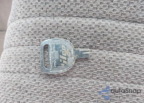 2002 Toyota Tundra Sr5 из США, поврежденный, VIN 5TBBT44162S282941